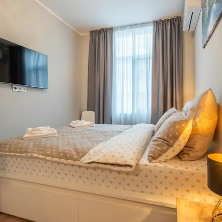 Comfy With Location *