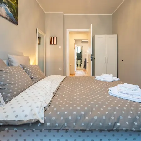 Apartment Comfy With Location