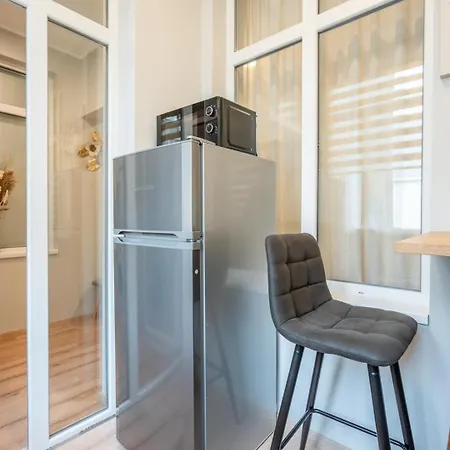 Comfy With Location Apartment