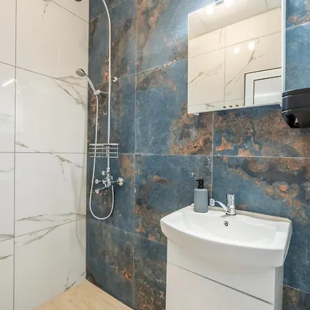 Comfy With Location Apartment *
